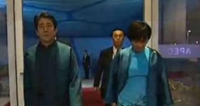 「气质」各国总统穿“唐装”: 普京像地主, 奥巴马最有气质! 而他最有味道