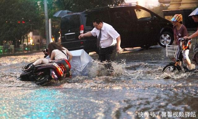 一场台风能携带多少雨水利奇马堪比10条黄河，罗莎又比它大一倍