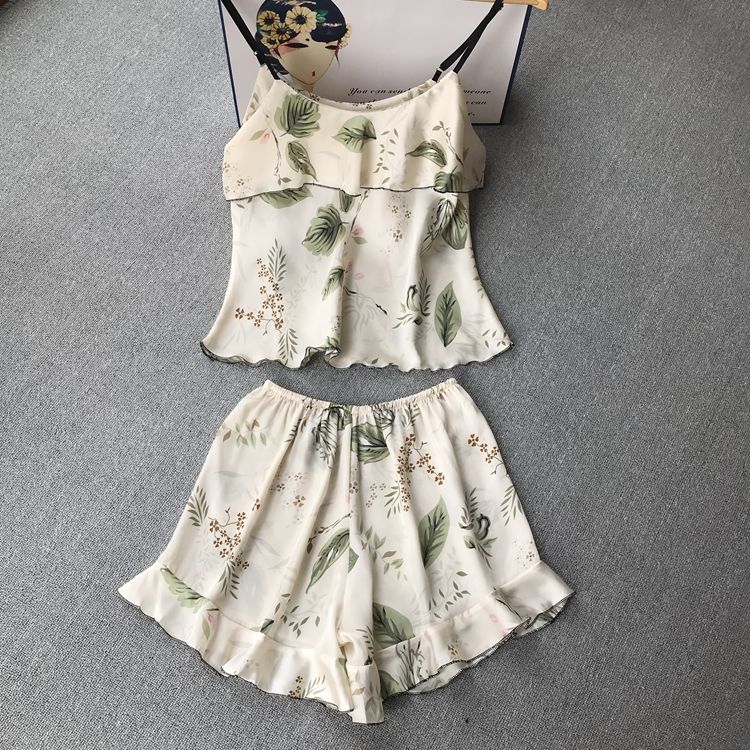 中国睡衣与日本睡衣的区别，瞧瞧下图就知道，网友:厉害了我的国