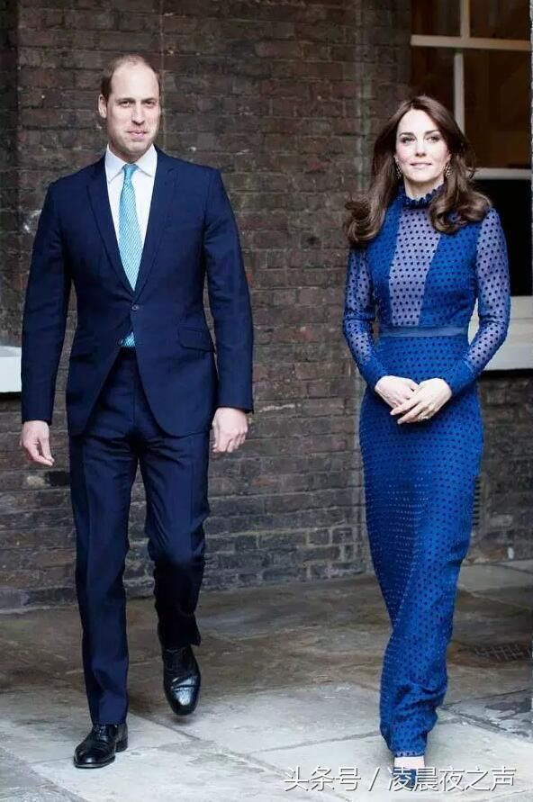 凯特王妃身穿“蓝色”长裙现身，不仅显腿长，而且很显优雅气质