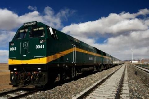 我国作为“基建狂魔”，为何青藏铁路火车头还需从国外进口？