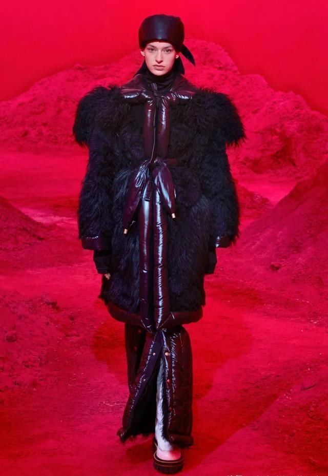 设计师@2020秋冬 Genius 系列：多个天才设计师的合作系列，MONCLER