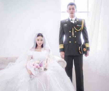 张馨予何捷疑似奉子成婚?有网友表示看到她在孕检处交钱!