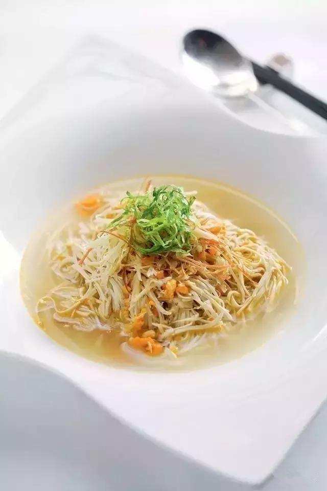t01f996157bd94ebd3e.jpg?size=640x960