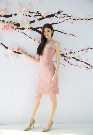 超模不是随便叫的，何穗这裤子，换了别人可要尴尬了