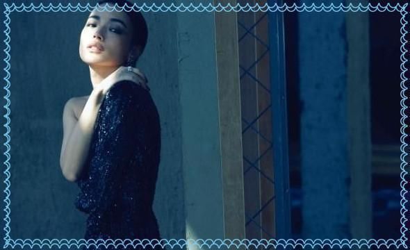 当42岁舒淇与39岁周韵同登杂志封面，才知道姜文眼光是有多好!