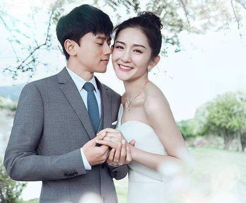 张杰晒全家照,跳跳俏俏可爱到爆