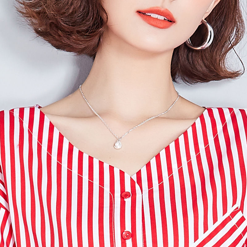 女人再穷也要打扮，特别是70后女人，三伏天这样穿凉快又洋气