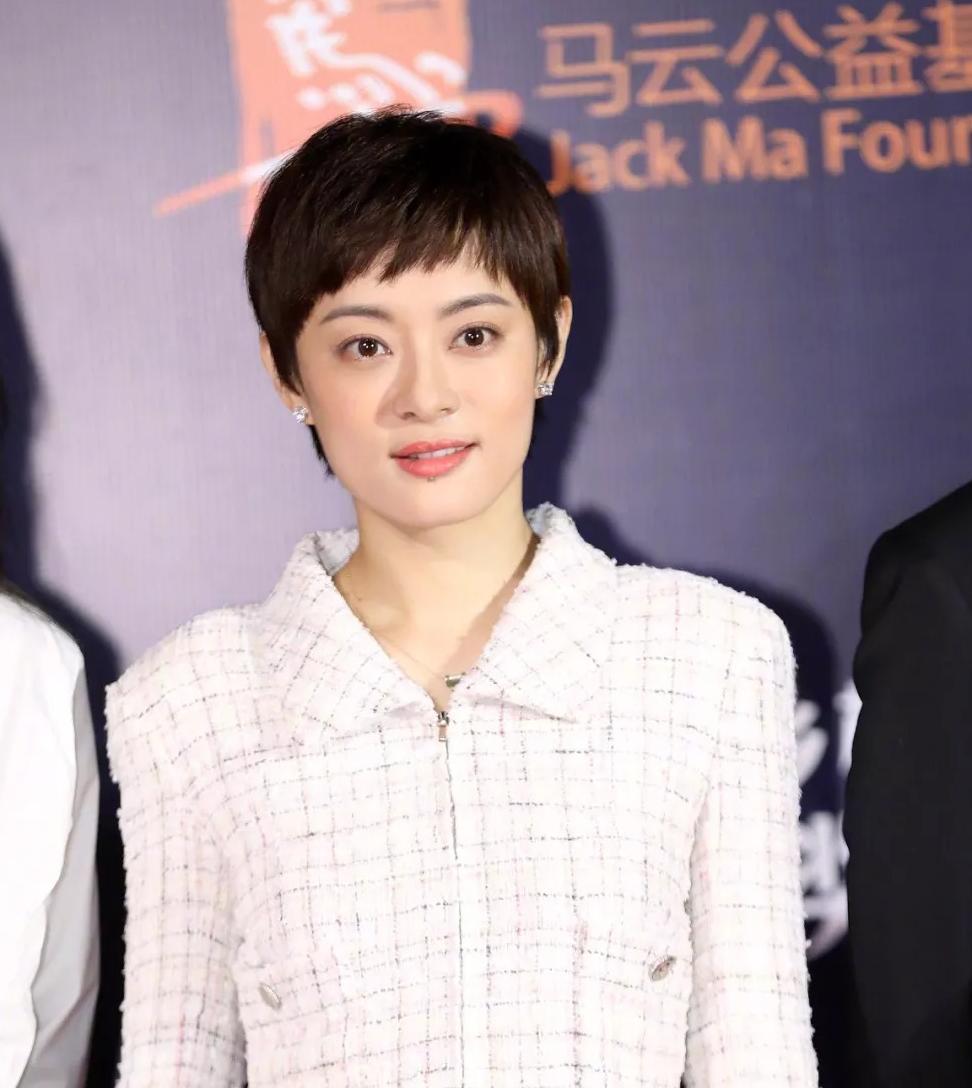 徐璐“嫌弃”自己脸方？我不信！明明看起来很高级！