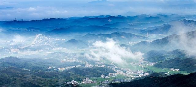  「江西」江西最胆大的城市，没有九江 赣州强，却冲击二线城市，