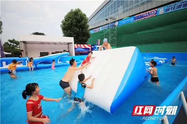 200米超巨型城市滑水道登陆长沙 同步全球玩水新体验