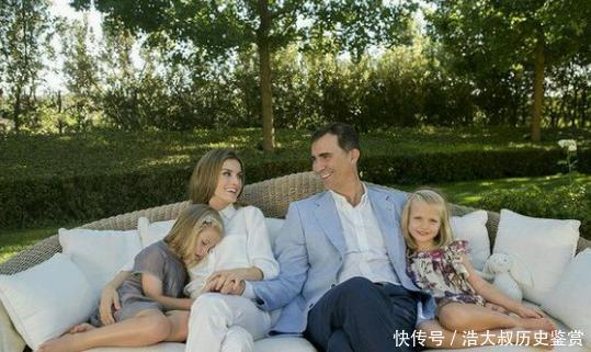 西班牙老国王进疗养院休养,王后带2公主去探望