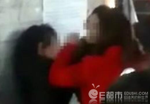 送迷路男童回家反被家长当人贩子掐脖 善心被恶报警方介入调查