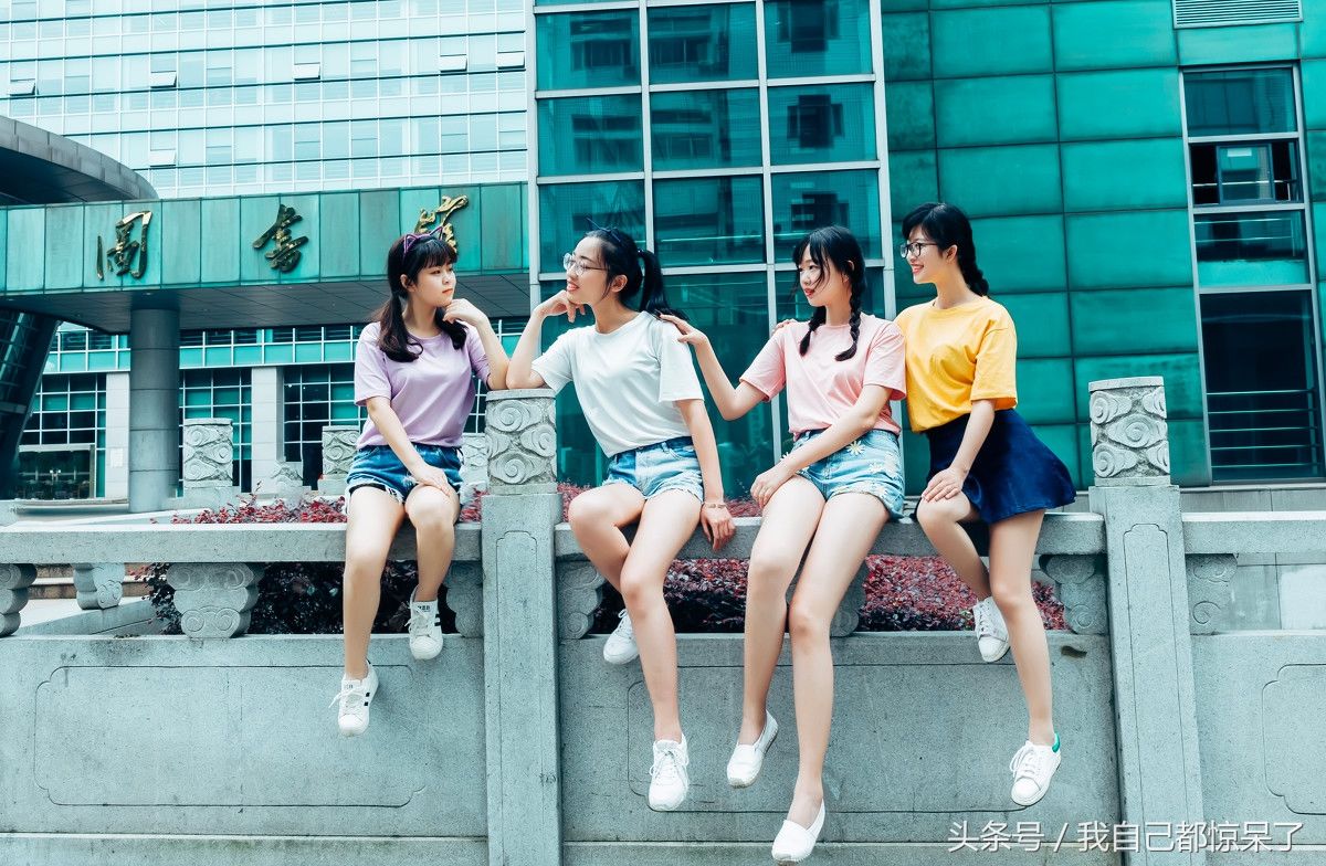 多少的笔墨败坏了心中的诗歌，多少的旅行破灭了理想的远方