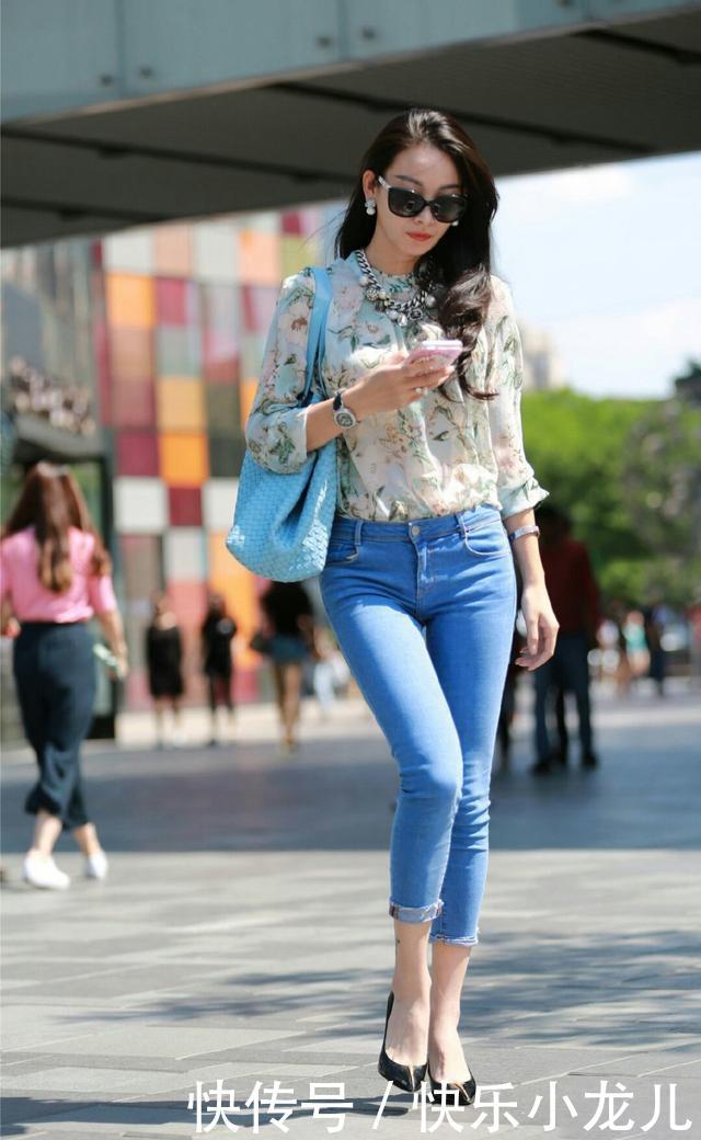 美女:街拍:牛仔裤休闲靓丽,身材凸凹有致,高挑美女小蛮腰迷人