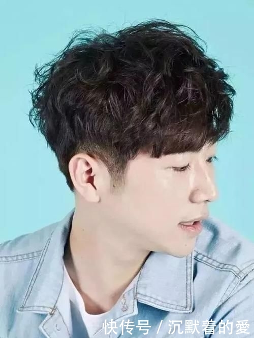 清爽:男人的发型就要清爽干练帅气发型,让你更有男人味!