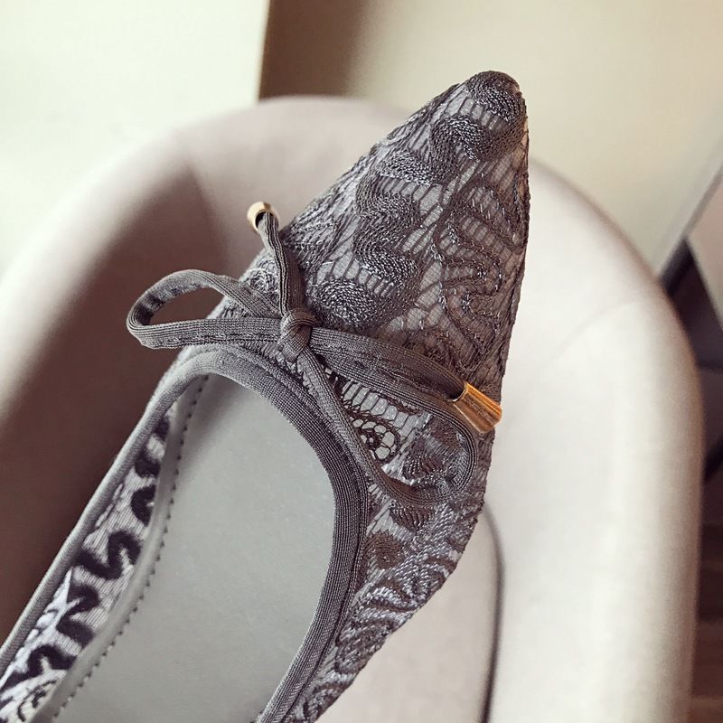 坐办公室的女人，尽量少穿凉鞋，寒气太重!穿这样的单鞋舒适好看