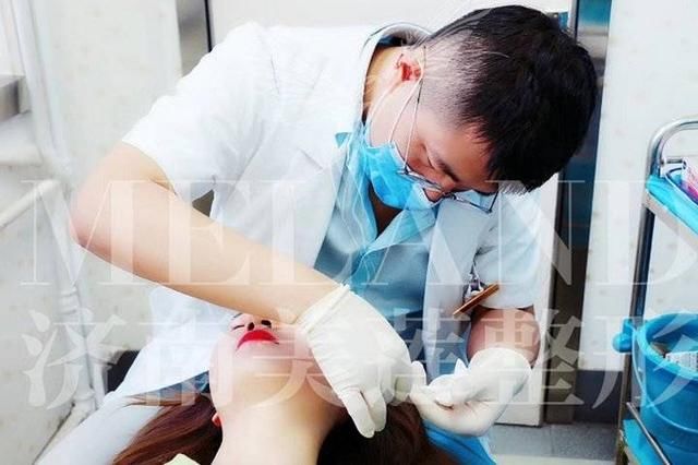  #黑眼圈#有眼周皱纹、黑眼圈眼袋？这些方法帮你改善