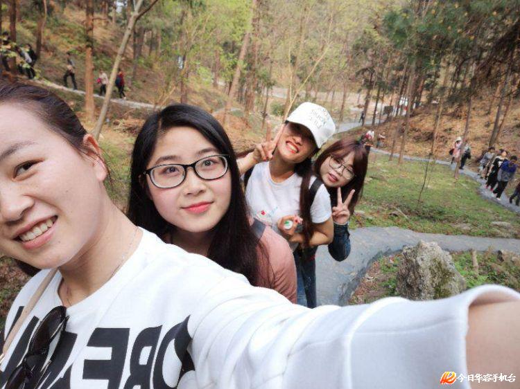 快乐工作,快乐生活--注滋口镇隆西小学开展教师