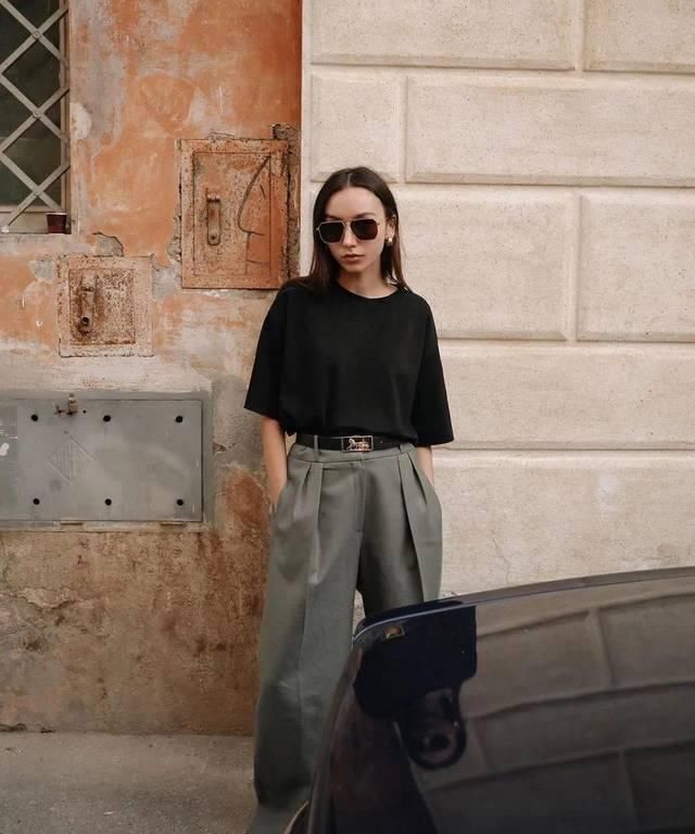  博主：这件衣服 是为时髦人准备的