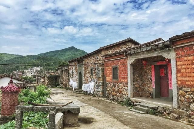 说起中国的建筑，那真是一绝，国内这些奇特建筑村庄你都去过吗？