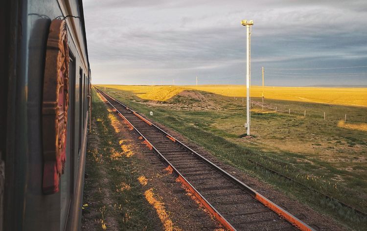 国内最难买的火车票，票价高达6509元比飞机还贵，竟还一票难求？