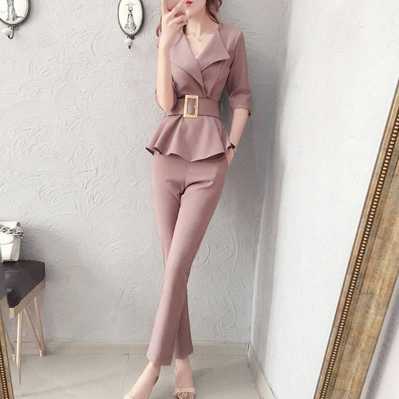 35岁老婆眼光真毒辣,一口气买5件下面套装,比穿裙子更养眼