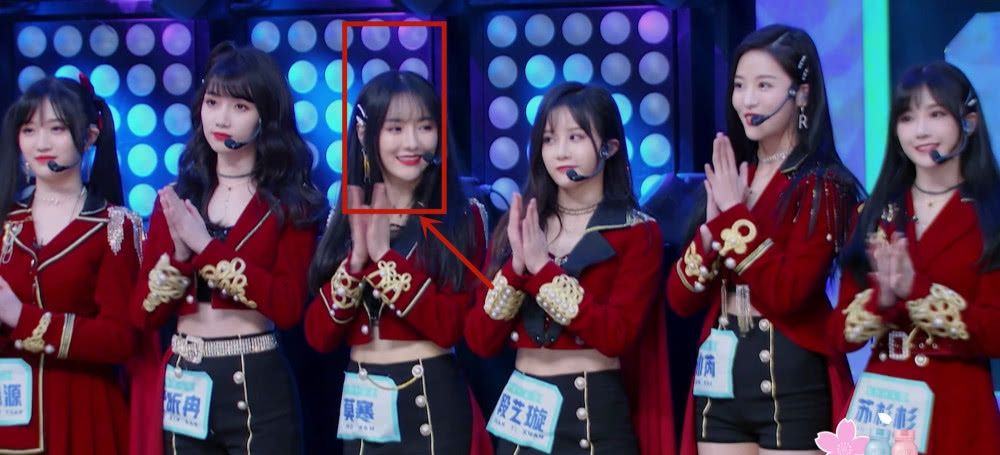  对比@鞠婧祎开了个好头，snh48成员假脸迹象严重，和元气女团对比鲜明