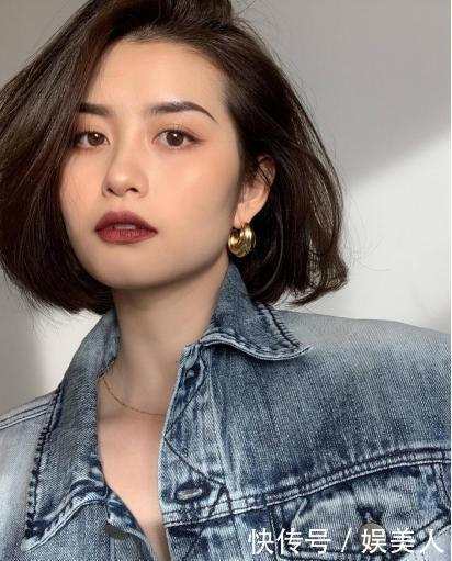  #视觉效果上#性感却不失气质，想要妩媚动人就得这么穿