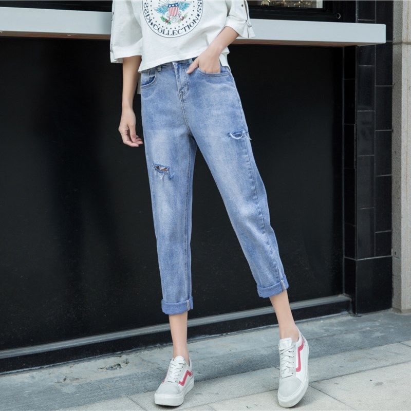 传统的牛仔裤别穿了，现在的小年轻都穿“破的”，时髦又洋气