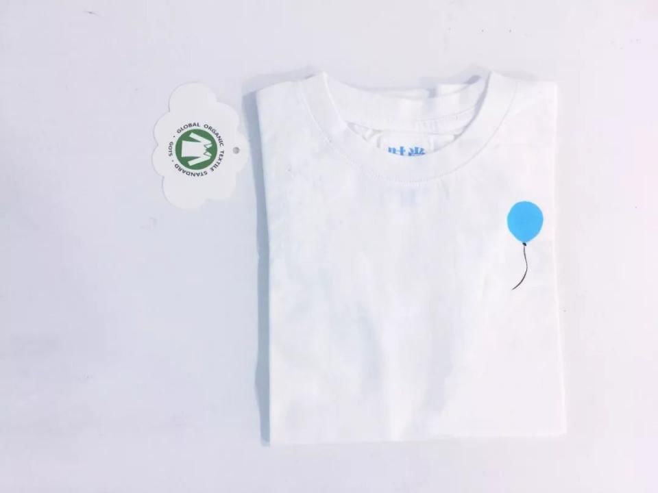 人手一件的小白T 怎样选才能不出错而且赢很大?