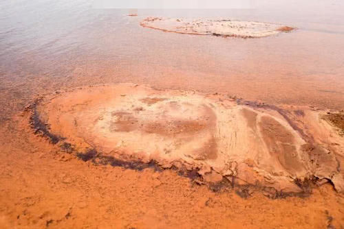 昆仑山下的可怕泉眼：终年不冻，流经之处寸草不生，飞禽走兽绝迹