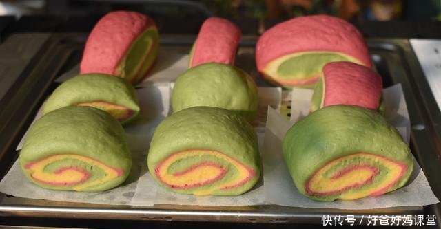 营养:做馒头加点儿料,好看又好吃,香软又营养,孩子们特喜欢抢着吃!