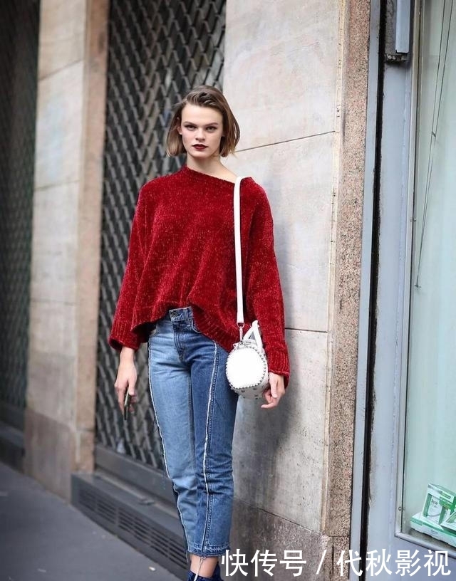 【酒红色】建议皮肤黑黄的女人,毛衣多穿这3个“显白色”,上身减龄显气色