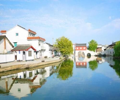 浙江最“美味”古镇，盛产腊肠风味独到，游客纷纷慕名而来