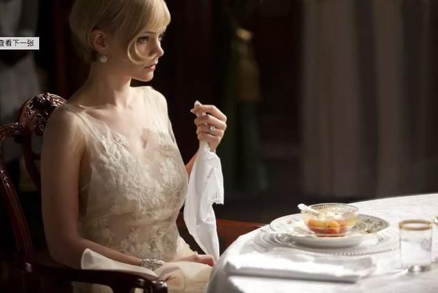 女人花了100年追求穿成这样，不是为了被谁脱掉的