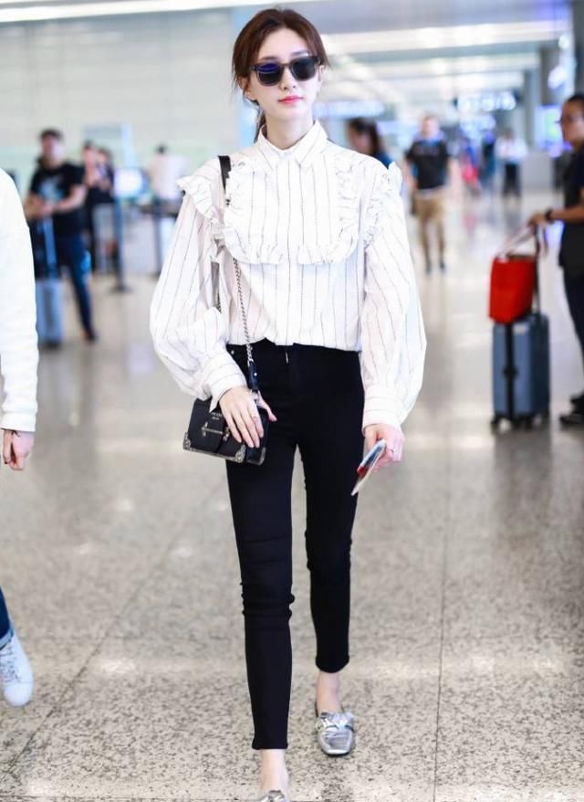 薛之谦真有福气,江疏影为给他伴舞穿12厘米高跟鞋,红衣美人!