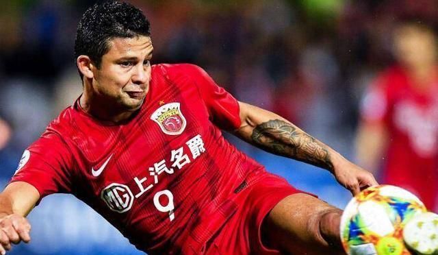 上港核心出走让球队中超连战不胜! 战功赫赫却未能善始善终!