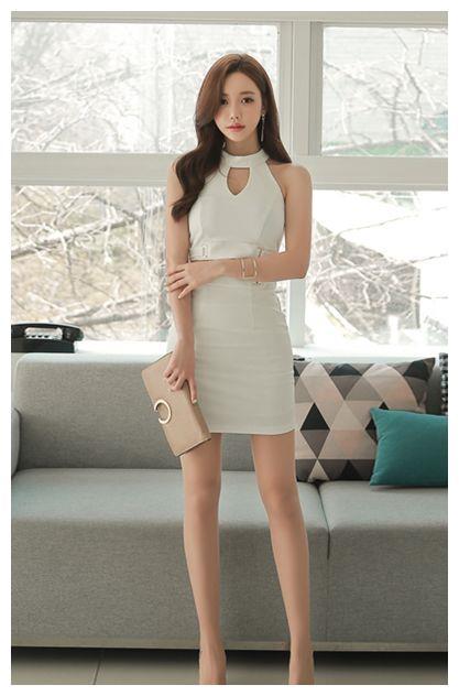 意气风发的紧身裙美女，展现妩媚身段，穿出柔情女人味！