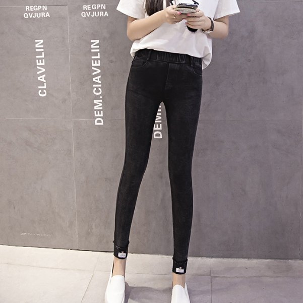 太美了!闺蜜穿了刚上新的紧身裤，洋气又时尚，女人味十足