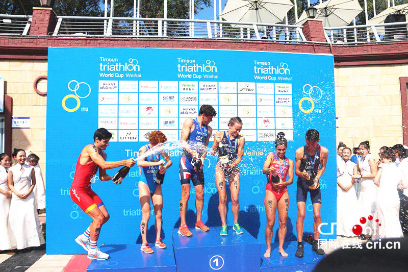 挪威美国选手分获2018年威海铁人三项世界杯赛男女冠军