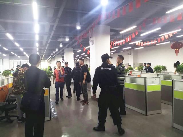 437人上班时网售保健品却被抓？知道真相后，网友评论炸锅了
