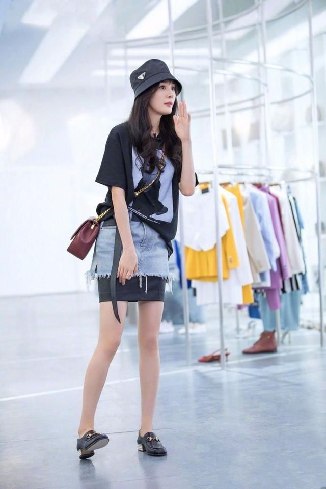 杨幂隔空撞衫全智贤,网友:中国人的穿法,韩国人表示佩服!