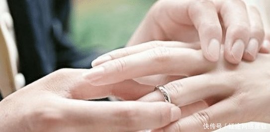 非洲人想不通 他们的钻石个大又便宜, 为啥中国游客不愿意买