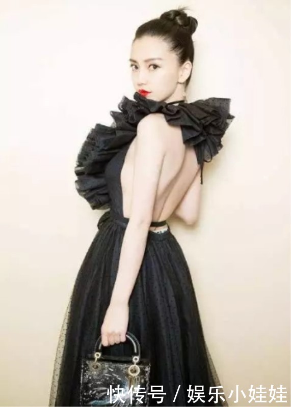 同样是穿露背裙，娜扎性感，赵丽颖甜美，网友：这次吴昕赢了