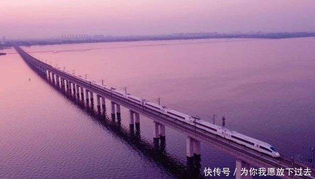  [速度]外国人：中国高铁为何总修绕弯，直线速度才最快，工程师