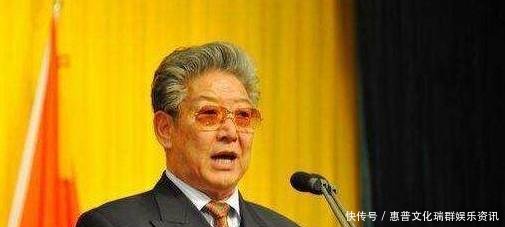 他10岁当上副主任，19岁任职副国级，现在仍是副国级