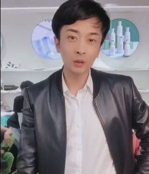 『面子』天津李四表示会拿面子和尊严去捍卫真实!辛巴表态用户钱能省一毛是一毛!