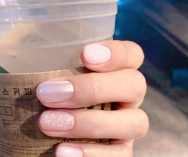 让双手更:温柔感加倍!双手视觉耐看显白「宝宝粉指彩」