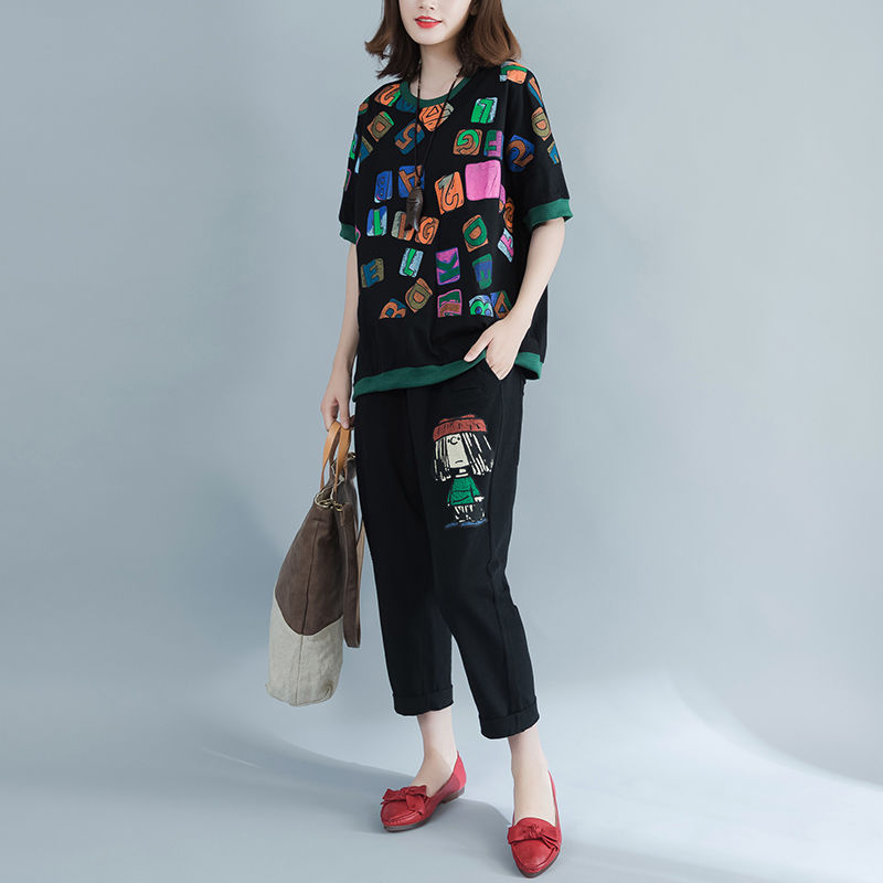 “微胖”身材最性感!穿连衣裙丰满曼妙，女人味十足，火辣又撩人